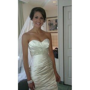 Meet your Posher, Angela